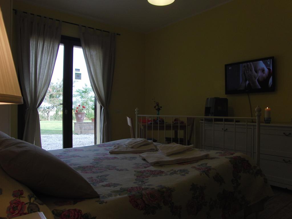 Locanda Degli Etruschi Montalto di Castro Ruang foto